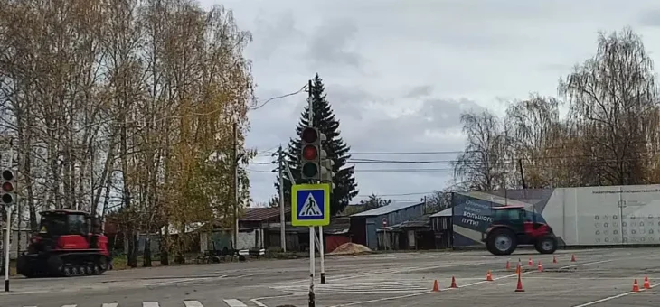 НА АВТОДРОМЕ ВУЗА СОСТОЯЛАСЬ ДЕМОНСТРАЦИЯ СЕЛЬХОЗТЕХНИКИ