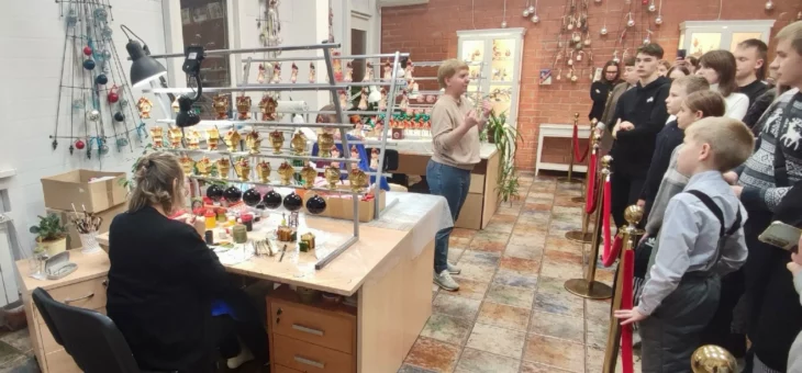 ОКУНУЛИСЬ В АТМОСФЕРУ НОВОГОДНЕЙ СКАЗКИ!