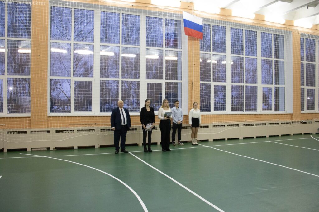 ЦЕРЕМОНИЯ ПОДНЯТИЯ ФЛАГА РОССИЙСКОЙ ФЕДЕРАЦИИ