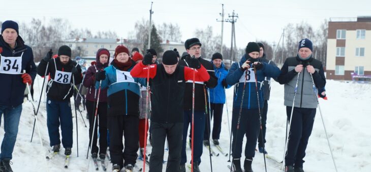 ПРАЗДНИК СПОРТА И ОТЛИЧНОГО НАСТРОЕНИЯ. В канун Дня защитника Отечества для научно-педагогических работников и сотрудников НГИЭУ был организован спортивный праздник «Лыжня России-2022»